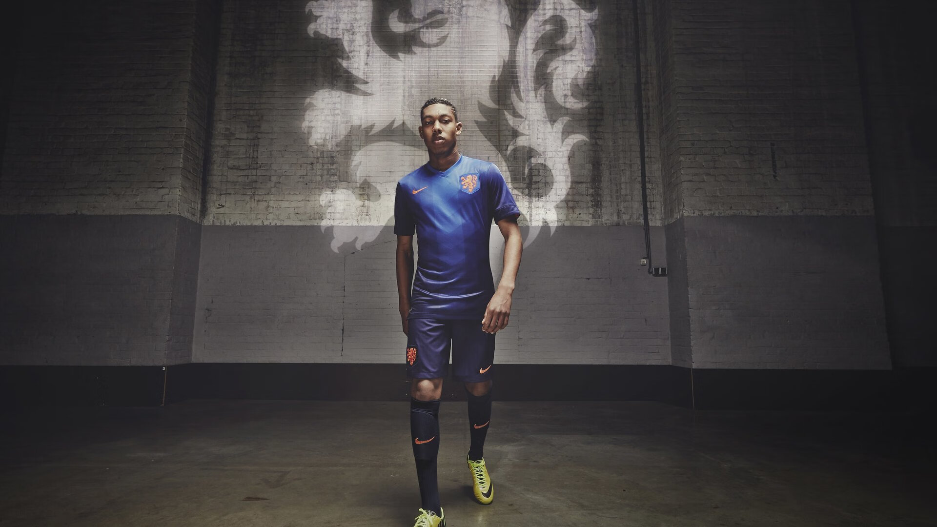 开云体育官网-绝地反击！巴西2-1逆转哥伦比亚，维尼修斯化身桑巴新王，C组格局一夜变天